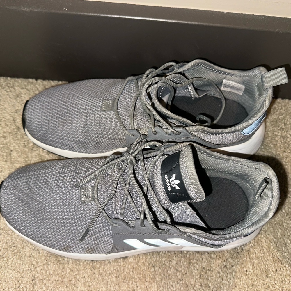 Adidas shoes - Picture 2 of 2